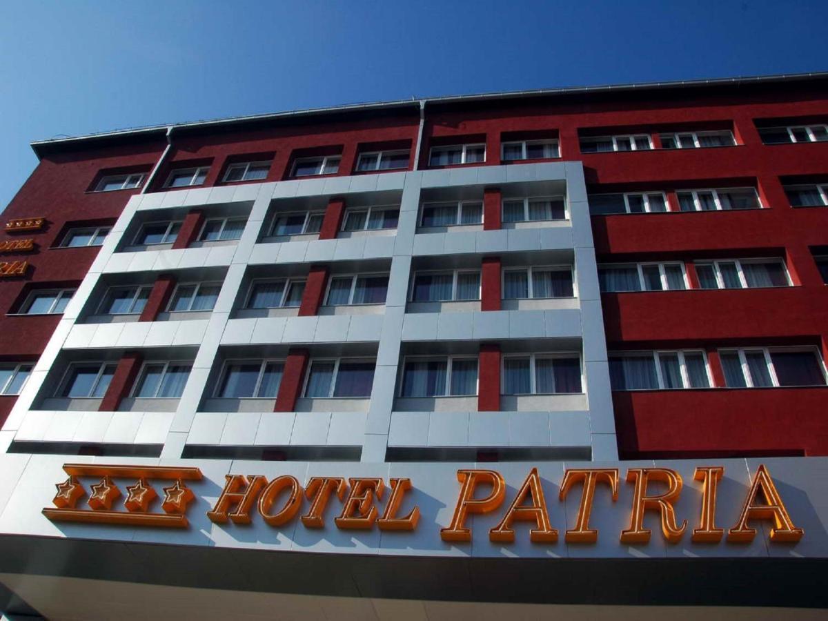 Hotel Patria Subotica Bagian luar foto