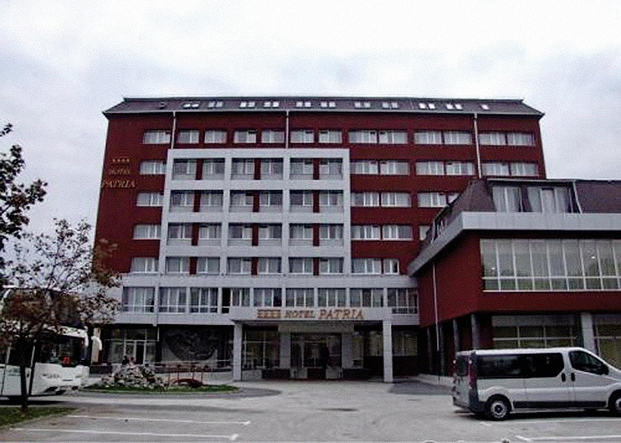 Hotel Patria Subotica Bagian luar foto